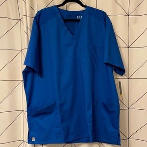 MEN'S SCRUB TOP